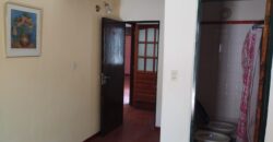 Importante esquina céntrica (ex hospedaje) con vivienda en Nono