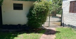 Importante esquina céntrica (ex hospedaje) con vivienda en Nono