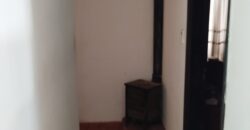 Importante esquina céntrica (ex hospedaje) con vivienda en Nono