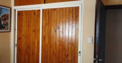 Importante esquina céntrica (ex hospedaje) con vivienda en Nono