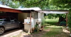 Amplio terreno con 3 viviendas, 2 piletas y vistas únicas en Las Calles