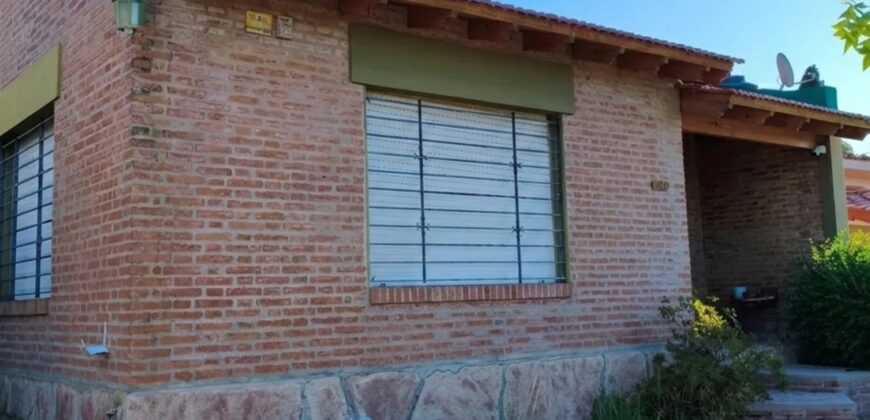 Confortable chalet 2 dormitorios céntrico en Mina Clavero