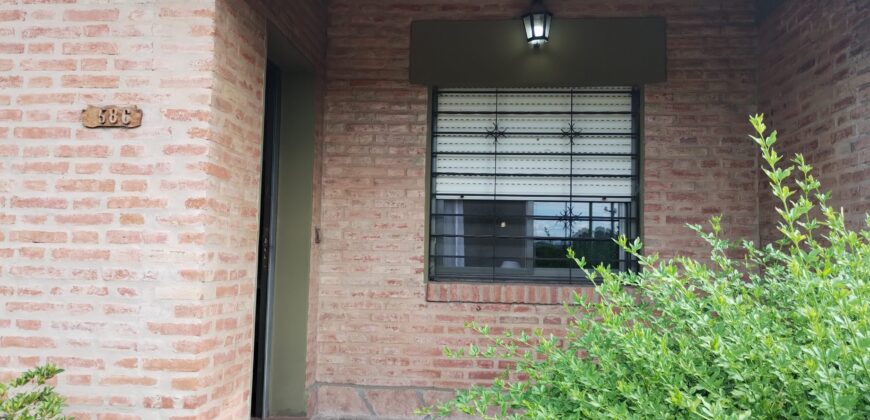 Confortable chalet 2 dormitorios céntrico en Mina Clavero