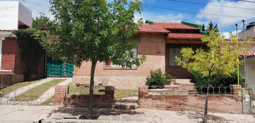 Confortable chalet 2 dormitorios céntrico en Mina Clavero