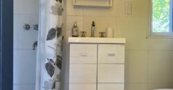 Importante inmueble con casa principal, departamentos, piscina e impactantes vistas en Nono