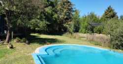 Importante inmueble con casa principal, departamentos, piscina e impactantes vistas en Nono