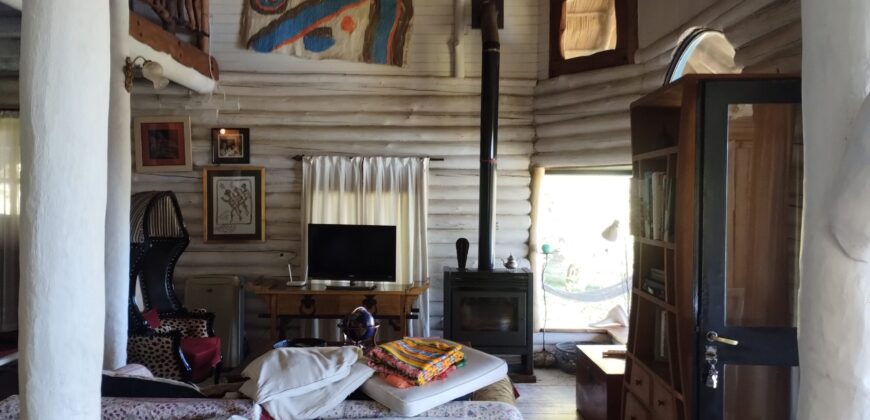 Importante inmueble con casa principal, departamentos, piscina e impactantes vistas en Nono