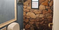 Importante inmueble con casa principal, departamentos, piscina e impactantes vistas en Nono