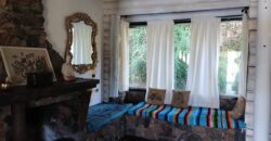 Importante inmueble con casa principal, departamentos, piscina e impactantes vistas en Nono