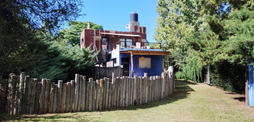 Importante inmueble con casa principal, departamentos, piscina e impactantes vistas en Nono