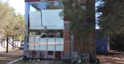 Importante inmueble con casa principal, departamentos, piscina e impactantes vistas en Nono