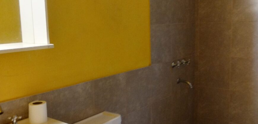 Importante inmueble con casa principal, departamentos, piscina e impactantes vistas en Nono