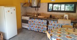 Importante inmueble con casa principal, departamentos, piscina e impactantes vistas en Nono