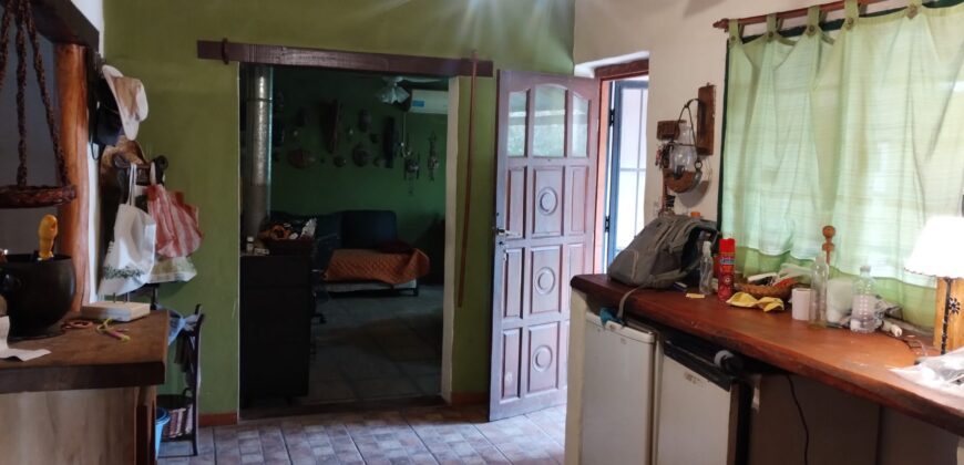 Complejo de 6 cabañas, casa, pileta en «El Alto» de Nono