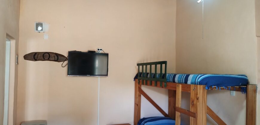 Complejo de 6 cabañas, casa, pileta en «El Alto» de Nono