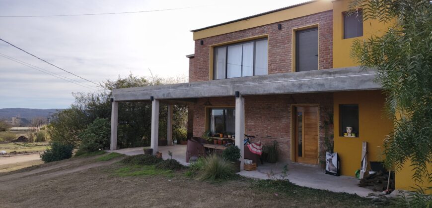 Casa nueva de 2 plantas 3 dormitorios en B° Terrazas del Valle, Arroyo de los Patos