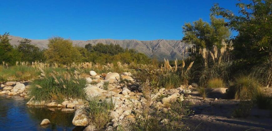 Complejo de cabañas con costa de río en «El Alto» Nono
