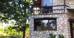 Complejo de cabañas con costa de río en «El Alto» Nono