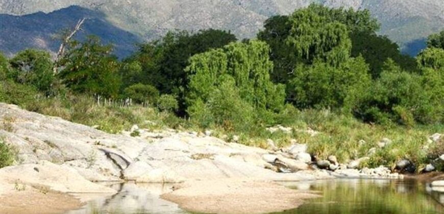 Complejo de cabañas con costa de río en «El Alto» Nono