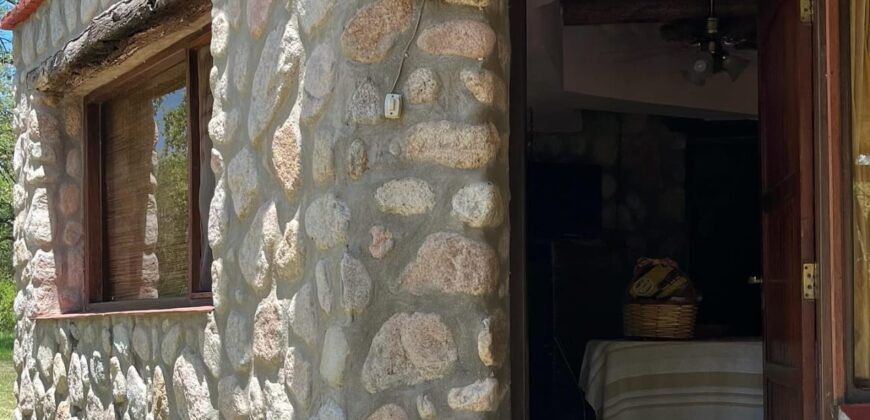 Complejo de cabañas con costa de río en «El Alto» Nono